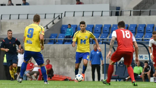 Akarnak-e pénzt keresni a magyar futballklubok?