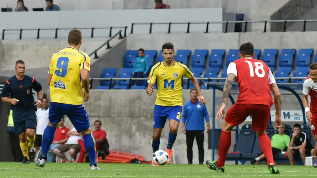 Akarnak-e pénzt keresni a magyar futballklubok?
