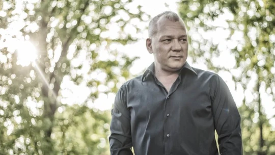 A műanyag a legjobb – 10 erős állítás a cápától, Balogh Leventétől