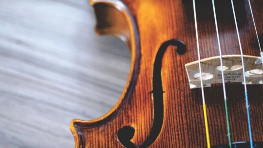 Hogyan kerül magyar kézbe a milliárdos Stradivari?