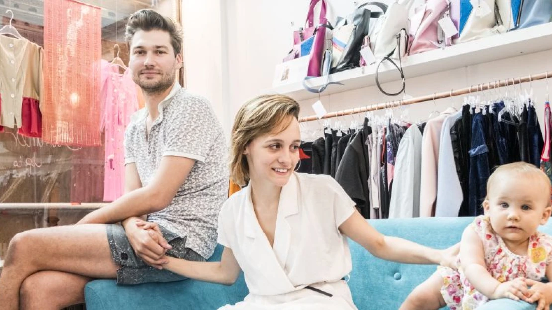 Elindult a Hababa: a nagyi az angyalbefektető, anya-apa dolgozik, a baba meg a kézben