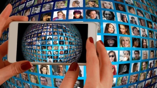 Nem félni kell, együtt élni: a biztosításokat is felforgatja a technológia