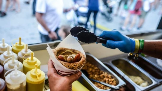 Vidd be az utca ízeit a konyhádba: itt az első magyar street food szakácskönyv!
