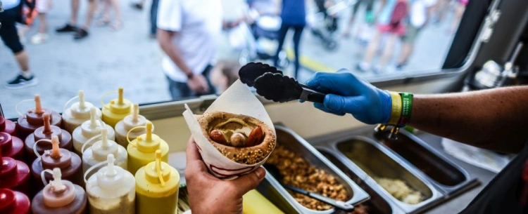 Vidd be az utca ízeit a konyhádba: itt az első magyar street food szakácskönyv!