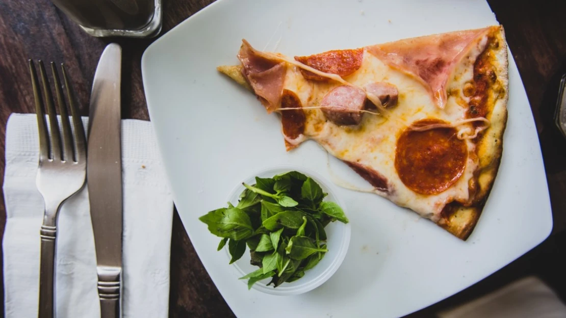 Több millió dollárt bukott a pizzaóriás az aposztróf kezelésén