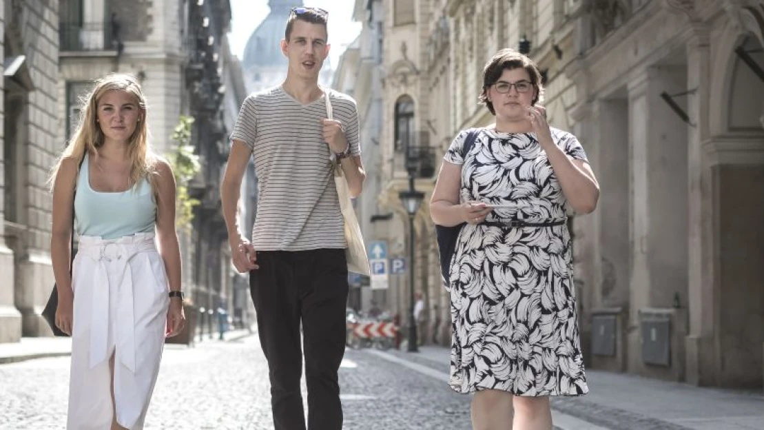 Megnyirbálták az állami helyeket, Corvinus-diákok összeálltak, hogy mások is bejuthassanak