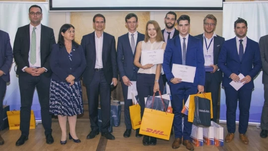 Diákoktól kérnek üzleti tanácsot a multicégek