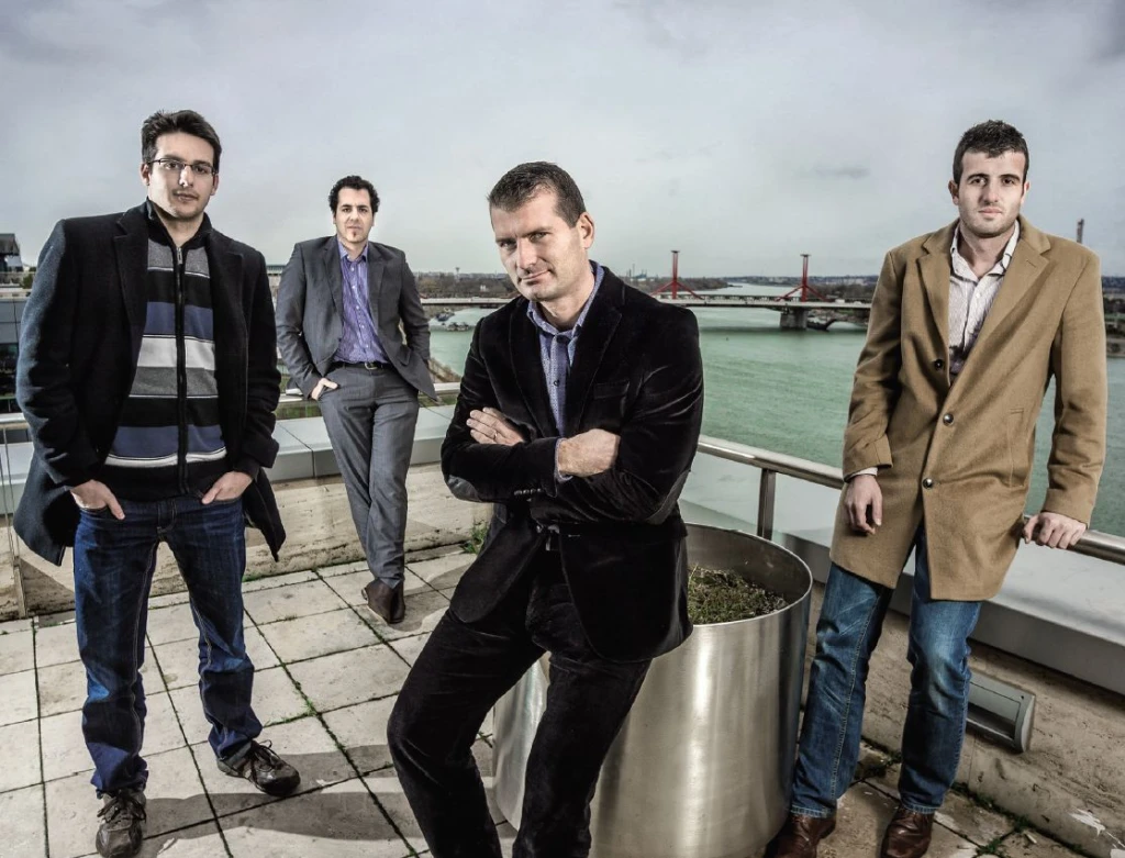 A Tresorit csapata angyalbefektetőjükkel. Balról jobbra: Szebeni Szilveszter, Lám István, Szőke Márton (angyalbefektető) és Szilágyi György.