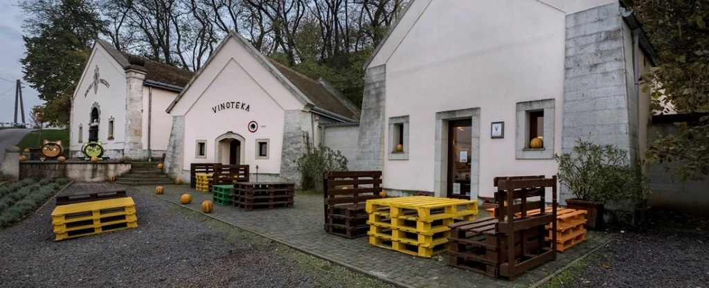 A Dereszla pincéje - Mészáros Lőrinc legértékesebb borászata. Fotó: The Orbital Strangers Project