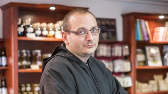 Így gazdálkodik ma egy 999 éves szervezet