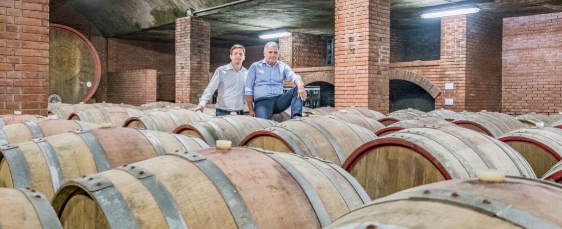 Európai szinten is újdonság a gyártósor, 15-ről 25 millióra növelheti palackszámát Magyarország legnagyobb borászata, a Varga Pincészet