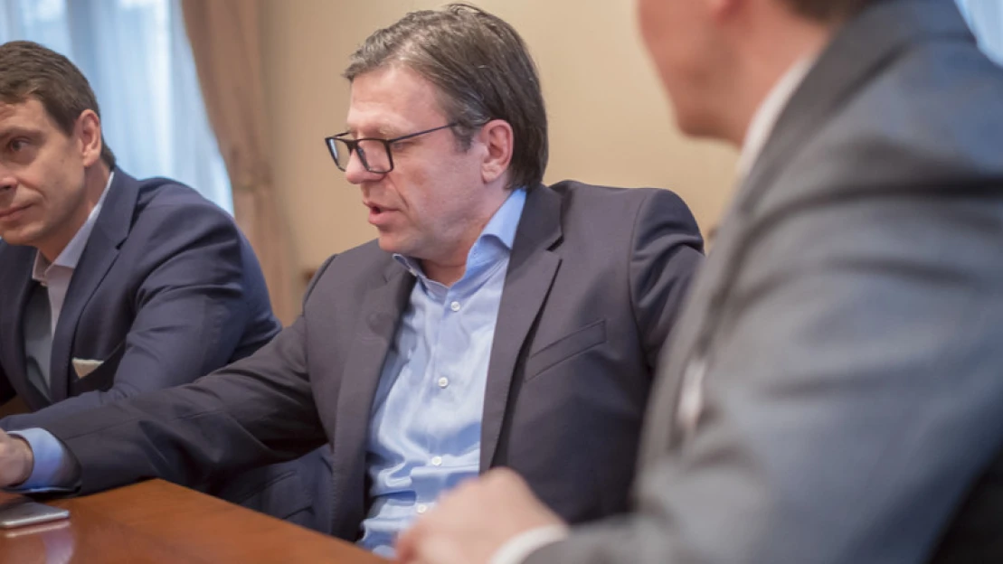 Ilyen a munka az ország második leggazdagabb emberével