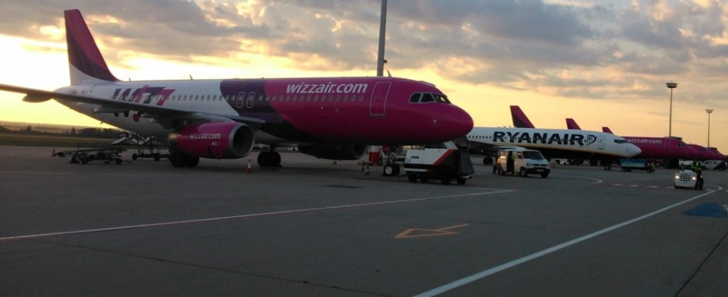 Kemény a harc Budapesten: a Wizz odarúg, a Ryanair visszacsap