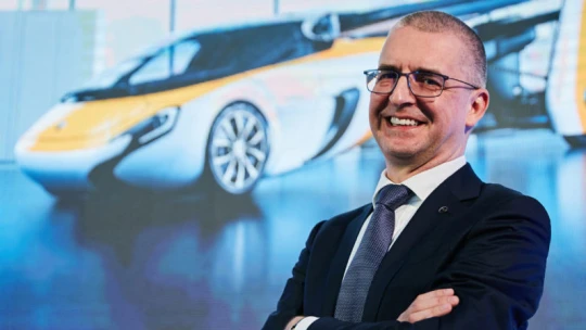 Juraj, a szomszédból: épített egy repülő autót, lenyomná az Airbust és az Ubert