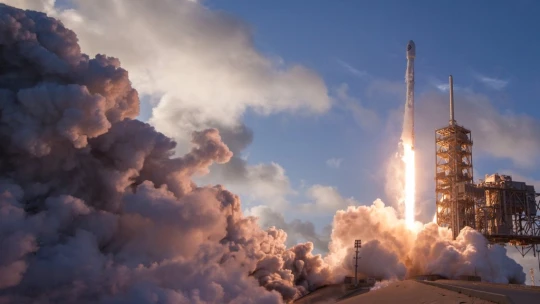 Elon Musk elkezdte kiépíteni a szuperinternetet – az űrben