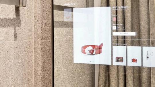 A Mango is digitális próbafülkékkel okosítja fel boltjait