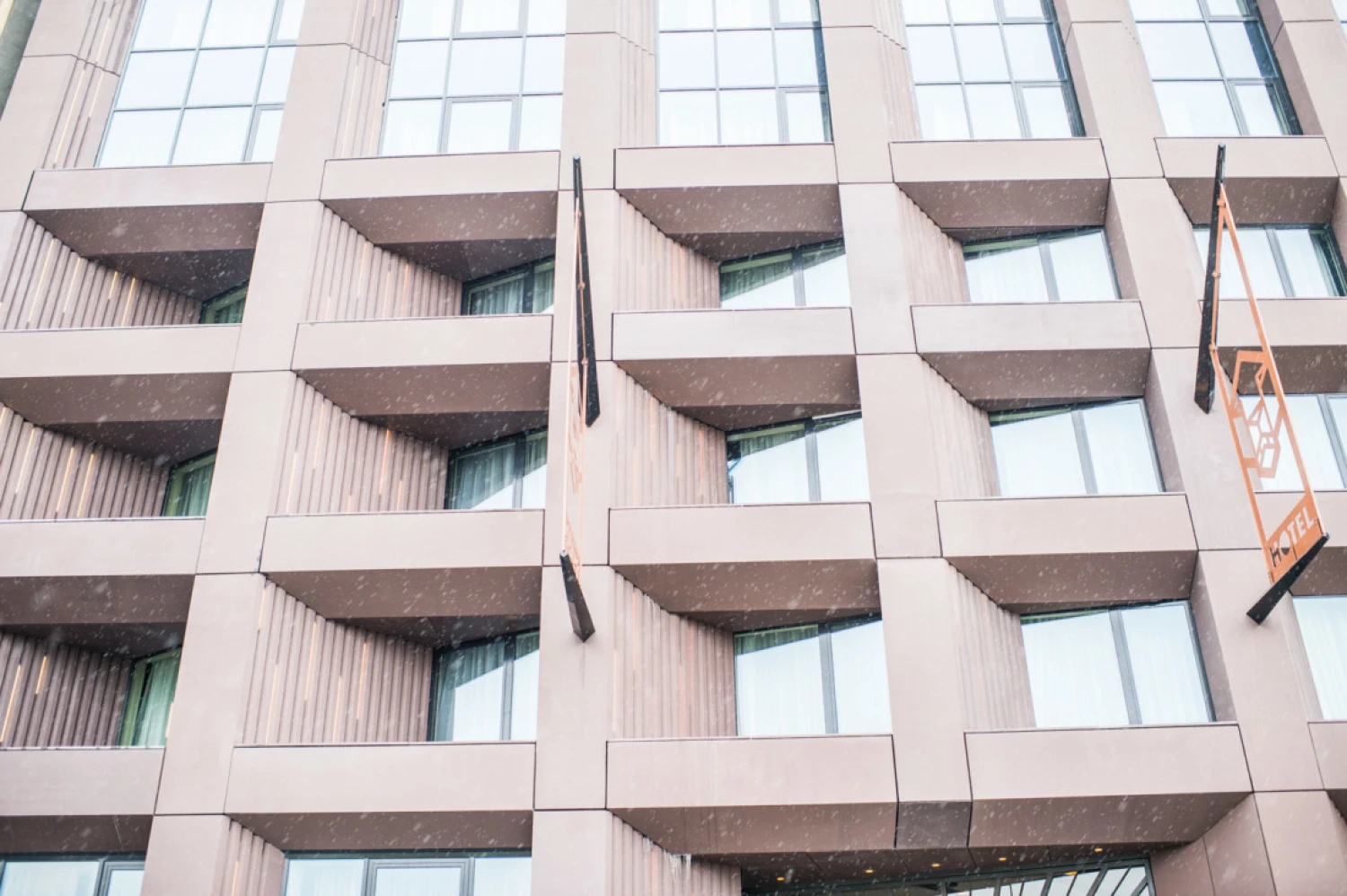 A Hotel Clark a város közepén. Fotó: Sebestyén László