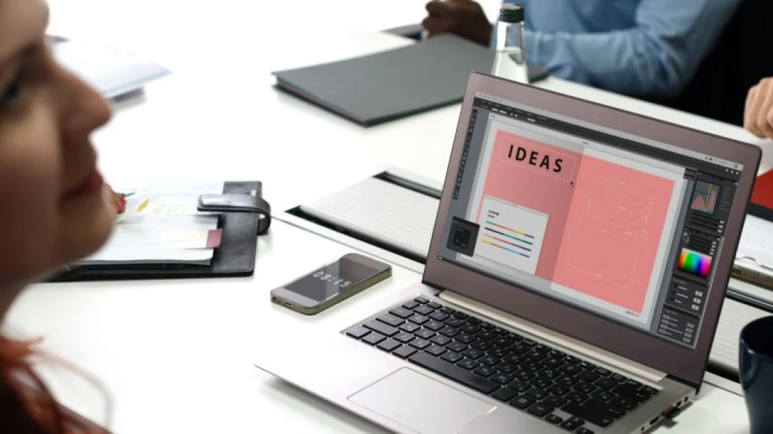 Hogyan óvsz meg okosan egy madarat? – innovációs versenyt indít a Design Terminal és az E.ON