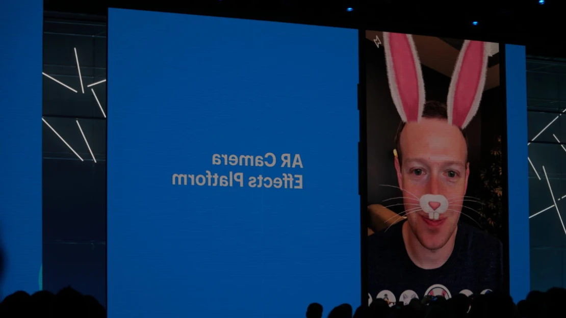 Kameraeffektekkel, virtuális valósággal és randival támad a Facebook
