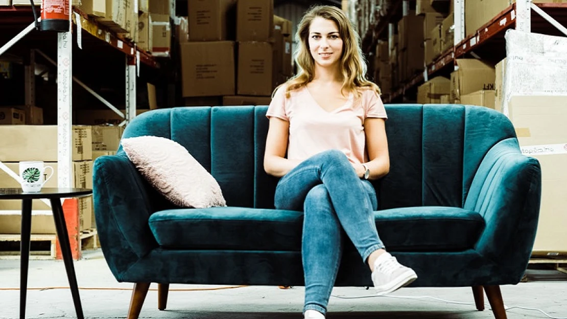 Senki sem segített a költözéskor, inkább üzletet csinált belőle