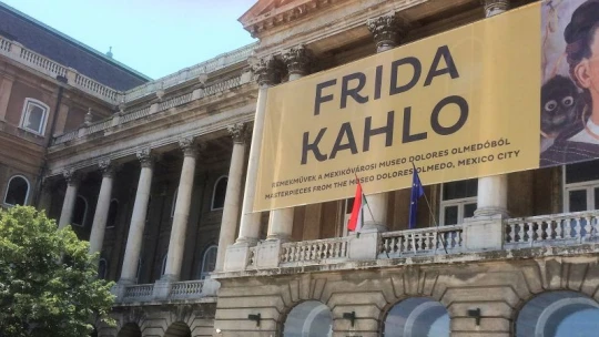 Két különleges Frida Kahlo-festményt is árverésre bocsátanak