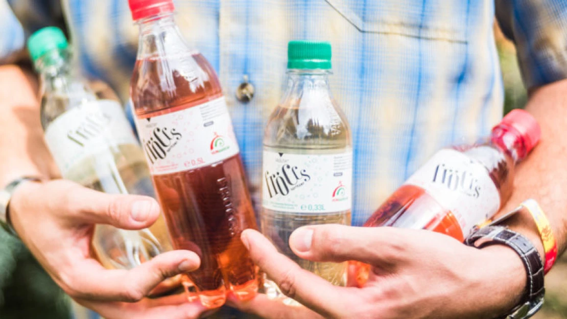 70 évesen feltalálta a palackozott fröccsöt, most milliárdos üzletet csinálna belőle