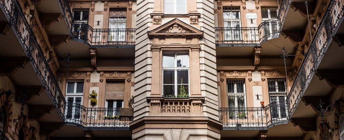 Nem vesszük a drága budapesti lakást – milliókkal csökkenthetik az eladó ingatlanok árát