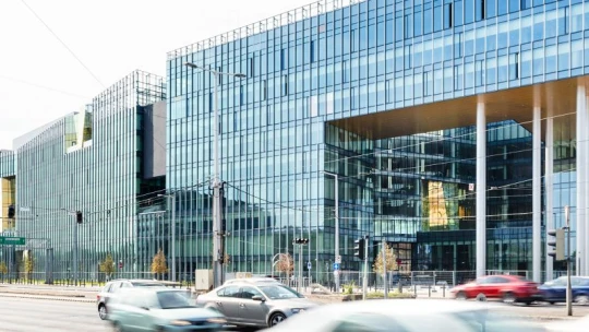 Két számjegyű áremelés jön a Telekomnál