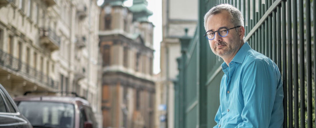 A világhírű magyar tudós is beszállt a koronavírus-gyógyszer utáni hajszába