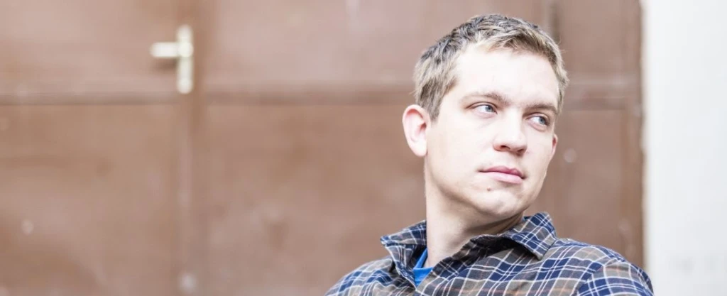 Erős Levente, a Nagy Lépés autistákkal dolglozó futárszolgálat alapítója. Fotó: Orbital Strangers