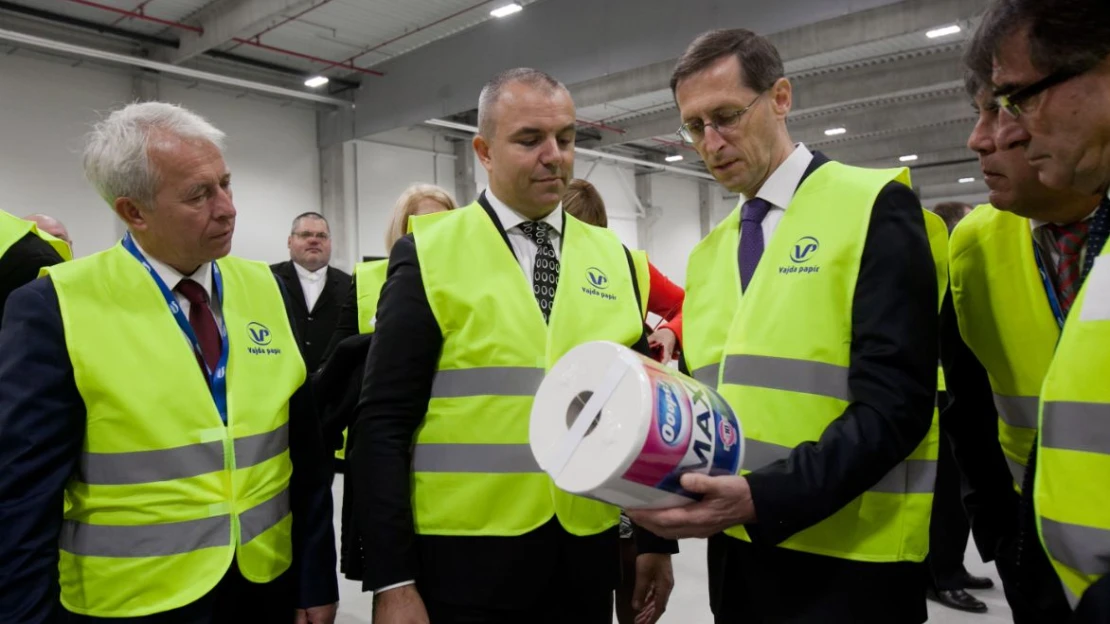 WC-re menni és orrot fújni is sokkal drágább lesz, mint eddig