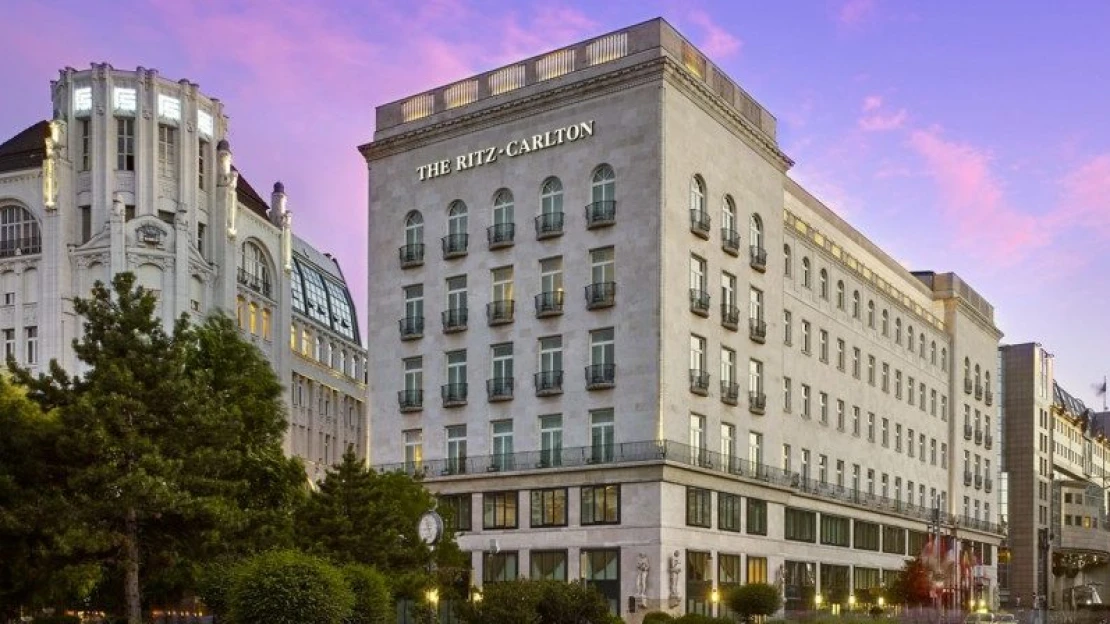 Budapestre küldi a karácsonyi luxust keresőket az amerikai Forbes