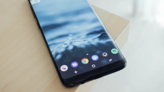 Rekord után sokkolta a befeketetőket a Samsung