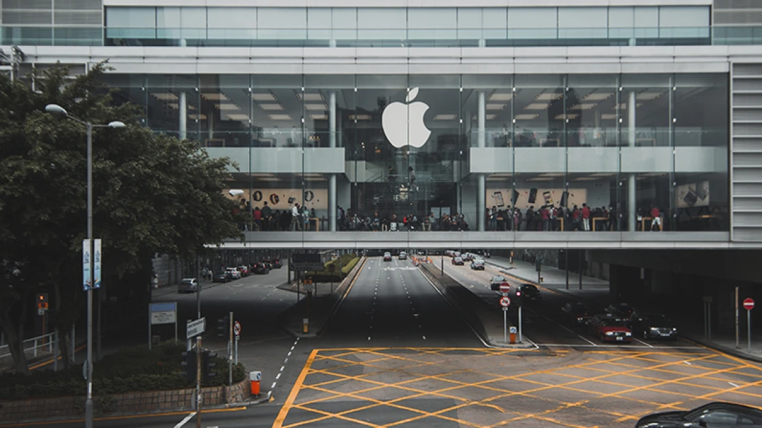 Egyetlen éjszaka alatt 55 milliárd dollárt bukott az Apple. Van még kiút a válságból?