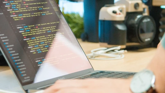 Több mint egy milliárd forintot kaptak, tovább terjeszkedhet a Codecool