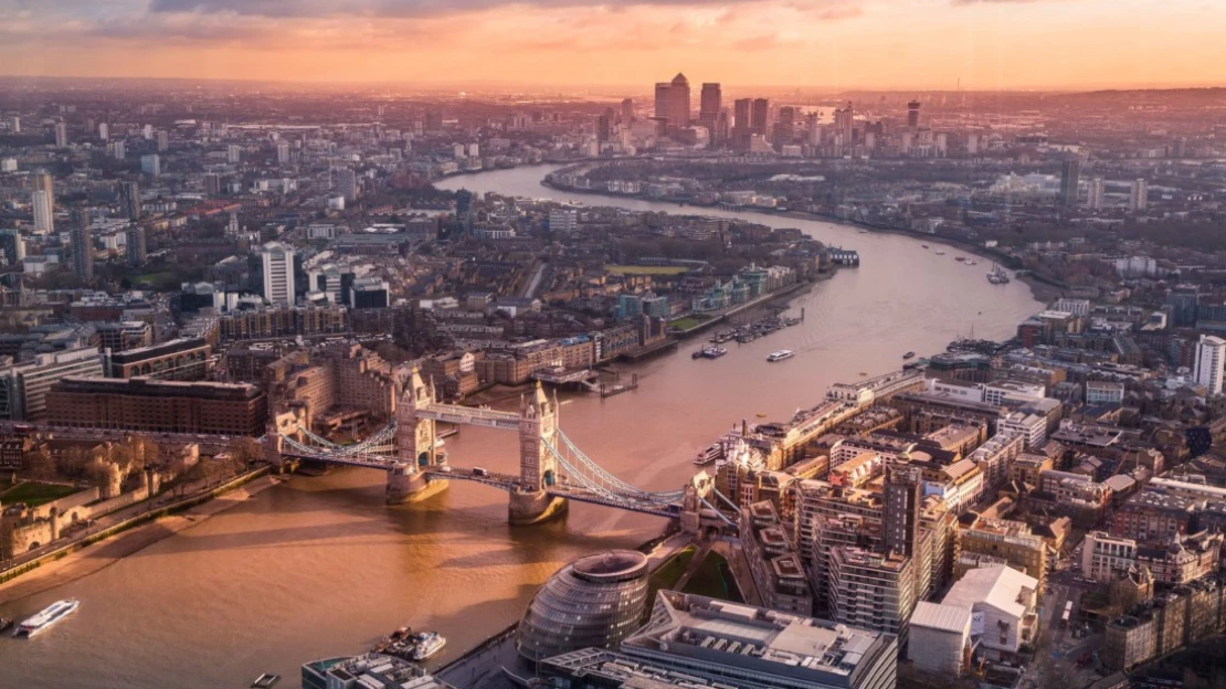 Megsarcolnák a turizmust: Londonban is bevezethetik a turistadót
