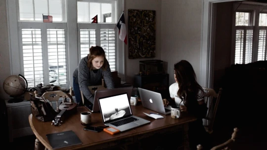 Évek óta több cég zár be, mint amennyi indul Magyarországon