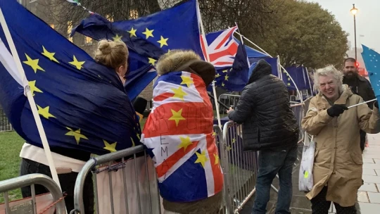 A Brexit miatt csődhullám jöhet, aggódhatnak a kelet-európai autóipari beszállítók