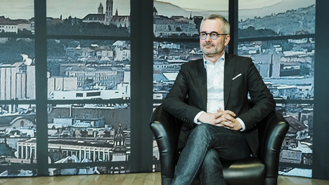 „Február óta tudom, hogy márciusban leáll a világ” – mondja a világhírű magyar kutató, de tanácsai is vannak