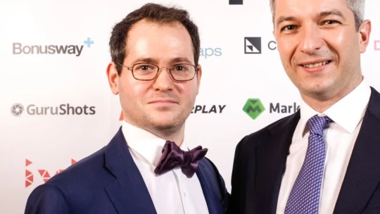 A Shazam magyar gyökerű befektetője 50 millió euróval és új termékkel várja a régió startupjait