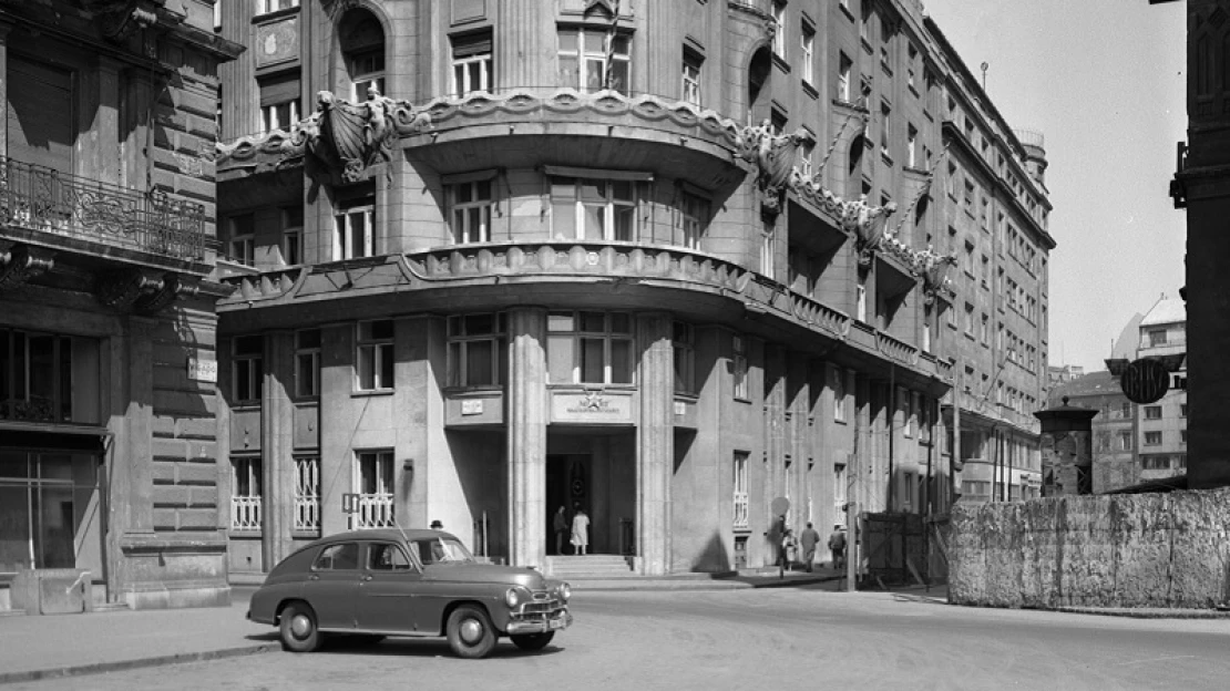 Zöld utat kapott Tiborcz újabb szállodafejlesztése, átalakul a Vörösmarty tér környéke