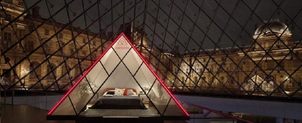 Dolgok, amik csak egyszer adódnak az életben: aludj a Louvre-ban!