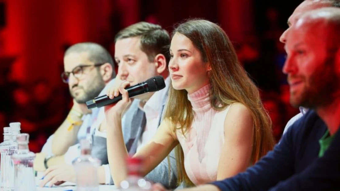 Apró Anna: Nem döntés vagy kedv kérdése volt, hogy átvegyük a céget