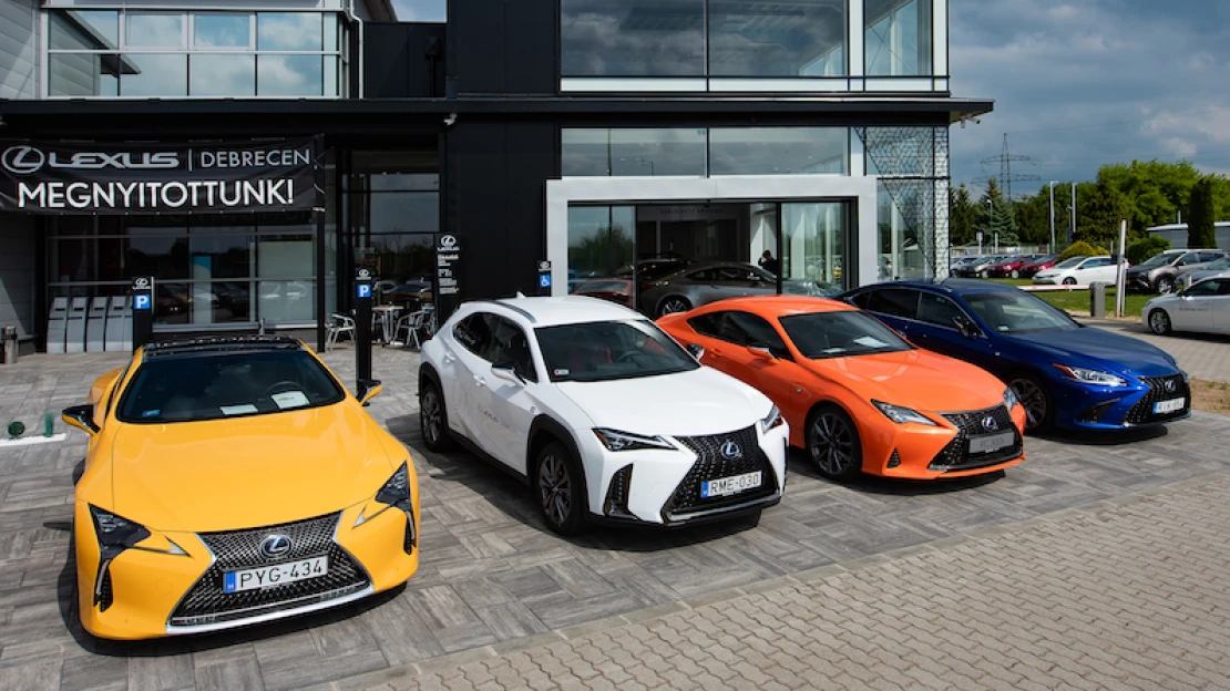 Lexus Debrecen  – garázstól a luxus szalonig