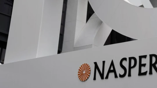 Dél-Afrikából érkezik az új európai techóriás, zsebében a kínai Facebookkal