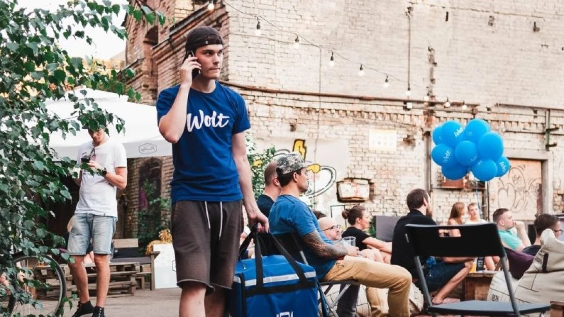 Digitális borravaló és újabb vidéki városok – terjeszkedik itthon a finn kajastartup