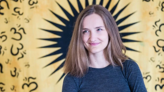 Legyen elfogadott, ha valaki egy anyaotthonban él, és jógázik – Cambridge-ből jött haza társadalmi vállalkozást építeni