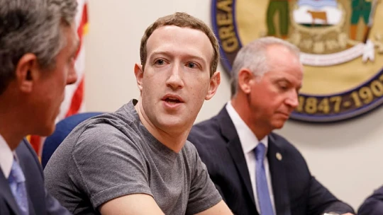 Lehet, hogy a Facebookot megrázza a kiszivárogtatás, de a profitja azért az egekben van