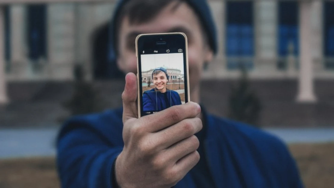 Mit kezdhet a FaceApp a fotóinkkal, azon túl, hogy megöregíti őket?
