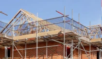 Fordulat a lakáshitelezésben, már építkezéskor indulhat a folyósítás